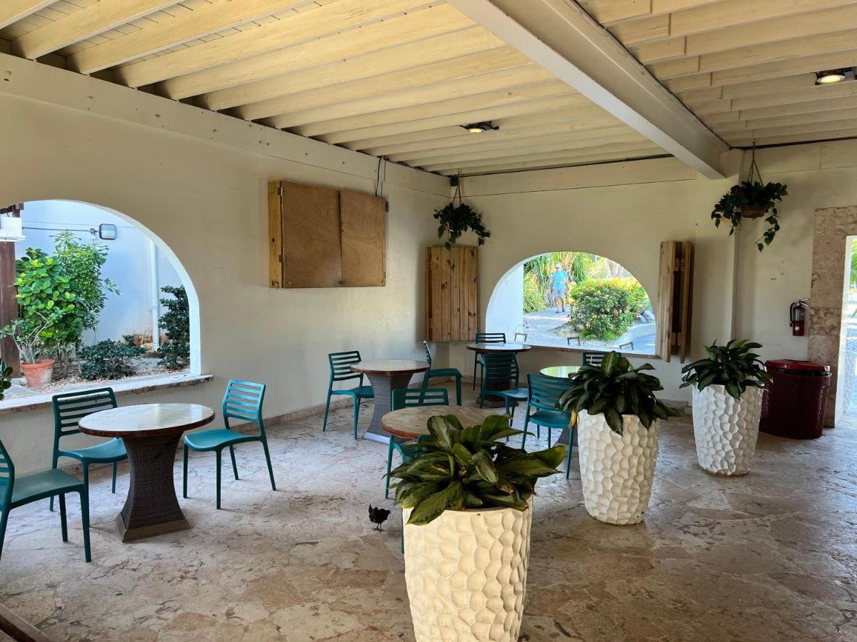 Beachfront At Crystal Cove East End  Exterior foto