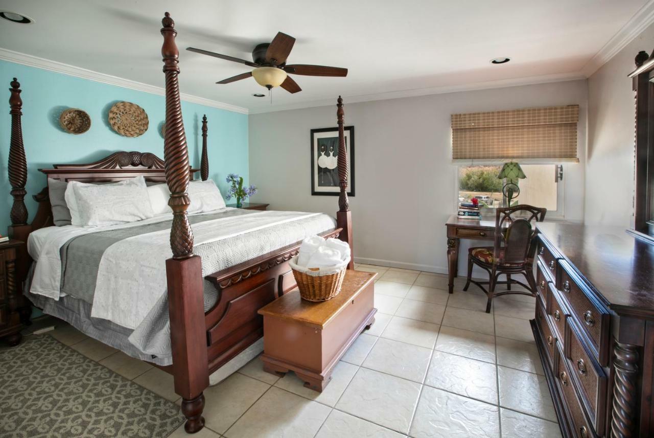 Beachfront At Crystal Cove East End  Exterior foto